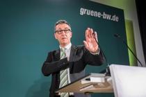 ドイツ首相与党が州議会選に惜敗