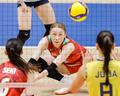 バレー日本女子、ブラジルに完敗