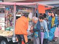 市街地に移動スーパー　富山・大泉で生鮮品買い物お助け、外国人にも周知