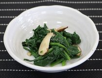 ホウレン草とキノコのソテー