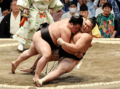 朝乃山、明生に敗れる　大相撲名古屋場所初日