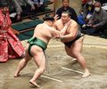 朝乃山１０連勝、単独トップ守る　大相撲初場所１０日目