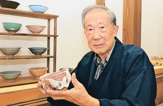 カラフル<br />趣味で陶芸に取り組む・氷見義春さん