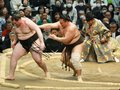 朝乃山３連勝　大相撲春場所６日目、「一日一番攻めていく」