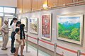 木版の温かみ感じて　上市のつるぎふれあい館、稲垣さん初の個展