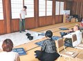 ケアラーの姿、多彩に表現　南砺・県内外の作家８人出品