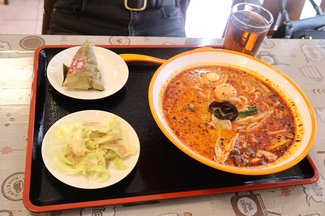 富山でもブーム到来の麻辣湯（マーラータン）どう食べる？　汗が止まらない本格中華を堪能