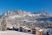 五輪開催地７０年ぶりの祭典待つ