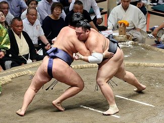 朝乃山、豊昇龍に敗れ４連敗　大相撲秋場所６日目