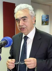 石油備蓄の協調放出「計画なし」