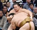 朝乃山 輝に初白星で２連勝　九州場所２日目
