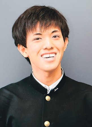 カラフル<br />富山中部高英会話部長・吉江海さん