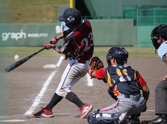 えびす亭など準々決勝へ　朝間野球県大会開幕
