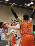 グラウジーズ、ＰＯ初戦落とす　新潟に７４－９４