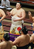 朝乃山は東大関　大相撲秋場所番付発表