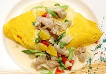 チキンと春野菜のクリームオムライス