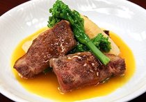 牛ロースの黄身じょうゆがけ