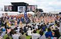 万博、東北６県夏祭りがパレード