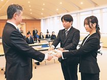 人材確保へ働き方改革　県警若手警察官ら提言書