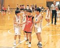 砺波市と珠洲市の小中学生、バスケ交流　砺波ＲＣが企画、８チーム対戦
