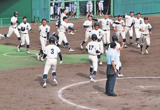 ハイスクールプレス<br />夏のシード<ruby>権獲得<rp>（</rp><rt>けんかくとく</rt><rp>）</rp></ruby>　石動高校