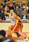富山、連敗止める　３位浮上