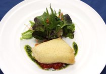 鮮魚のベニエ　トマトソース