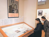 三島由紀夫の世界伝える　富山の文学館、ポスターなど展示