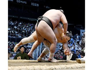 朝乃山こらえきれず２敗目　大相撲名古屋場所７日目