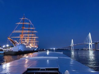 射水市・内川周辺で涼めるおでかけ！<br />夕方、カフェで川を眺めて　ナイトクルーズで日常を忘れて　夜、クラフトビールで乾杯