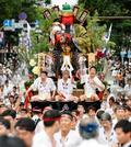 舁き山笠、福岡の繁華街を駆ける