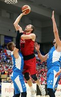 グラウジーズ逆転勝利　滋賀に６９－６７