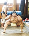朝乃山、稽古に没頭　足腰を強化