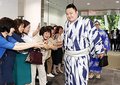 「さらに上を目指す」朝乃山、優勝後初の帰県