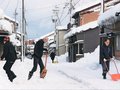 県内ドカ雪「災害のよう」　週末の除雪に住民疲労、地震被災地も痛手