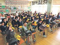 ＜学びや合言葉＞富山市桜谷小学校<br />笑顔輝く桜っ子