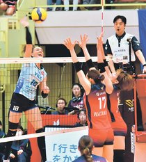 アクア連敗止める　バレーボールＳＶリーグ女子、Ａｓｔｅｍｏに３―２