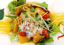 焼きカニとオレンジのサラダ　ユズドレッシング