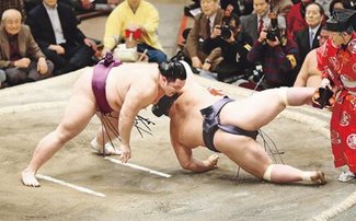 朝乃山、阿武咲はたき込み４勝６敗　初場所１０日目