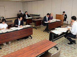 出馬表明の３陣営出席　高岡市長選、立候補予定者事務説明会