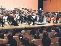 復興願う迫力の音色　氷見・久目地区の「交響する氷見」