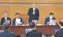 一律３万～５万円給付案　与党で浮上、補正予算を検討