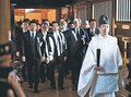 靖国例大祭、高市氏は私費で玉串料奉納し参拝見送り　首相は真榊