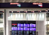 東証午前、一時５００円超高