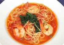 エビとホウレン草のトマトソーススパゲティ