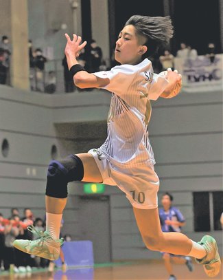 氷見西條男子、攻め多彩　春中ハンド第３日