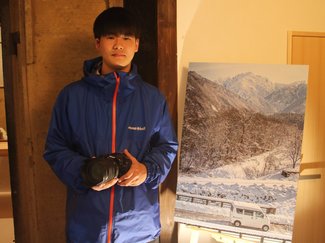 写真家こーたろー、高校生活最後の個展開催中　日常の風景捉える原点はあの名峰