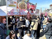 こだわりの一杯うまい　入善ラーメンまつり開幕