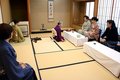 冬の訪れ感じ一服　魚津で北日本かづみ野茶会