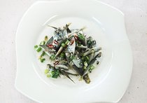 小アジの丸ごと酢煮
